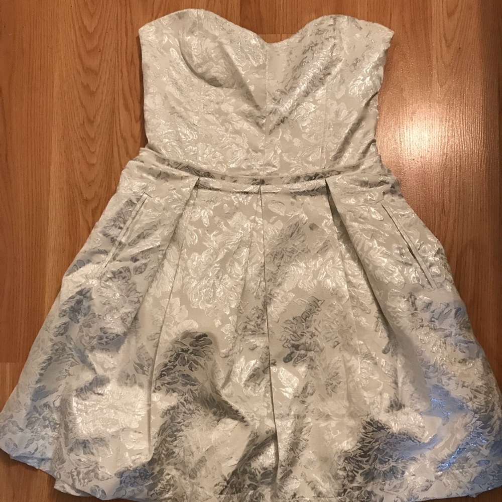 White and argent Cocktail Dress